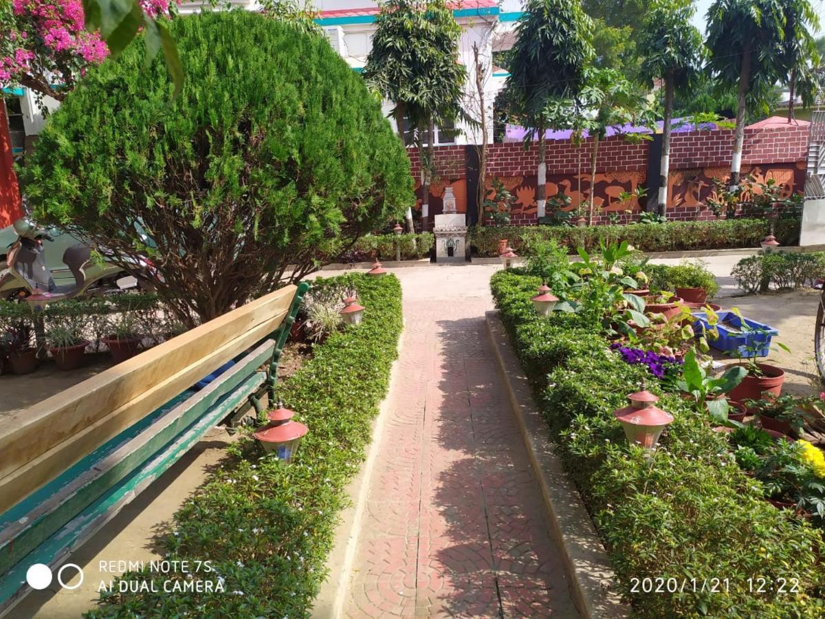Swapnonir Hotel Shanti Niketan Ngoại thất bức ảnh