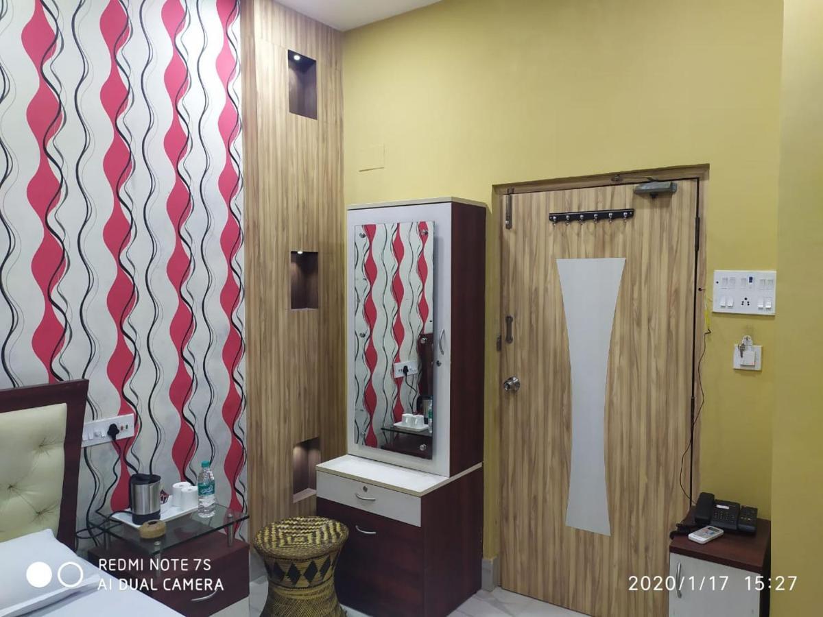 Swapnonir Hotel Shanti Niketan Ngoại thất bức ảnh